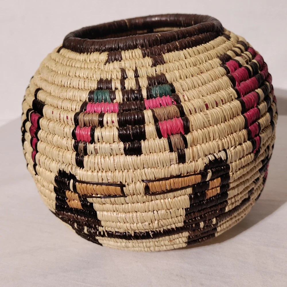Hopi Style‎ Coiled Woven Basket Globular Olla Pink Brown Geometric 5.5
